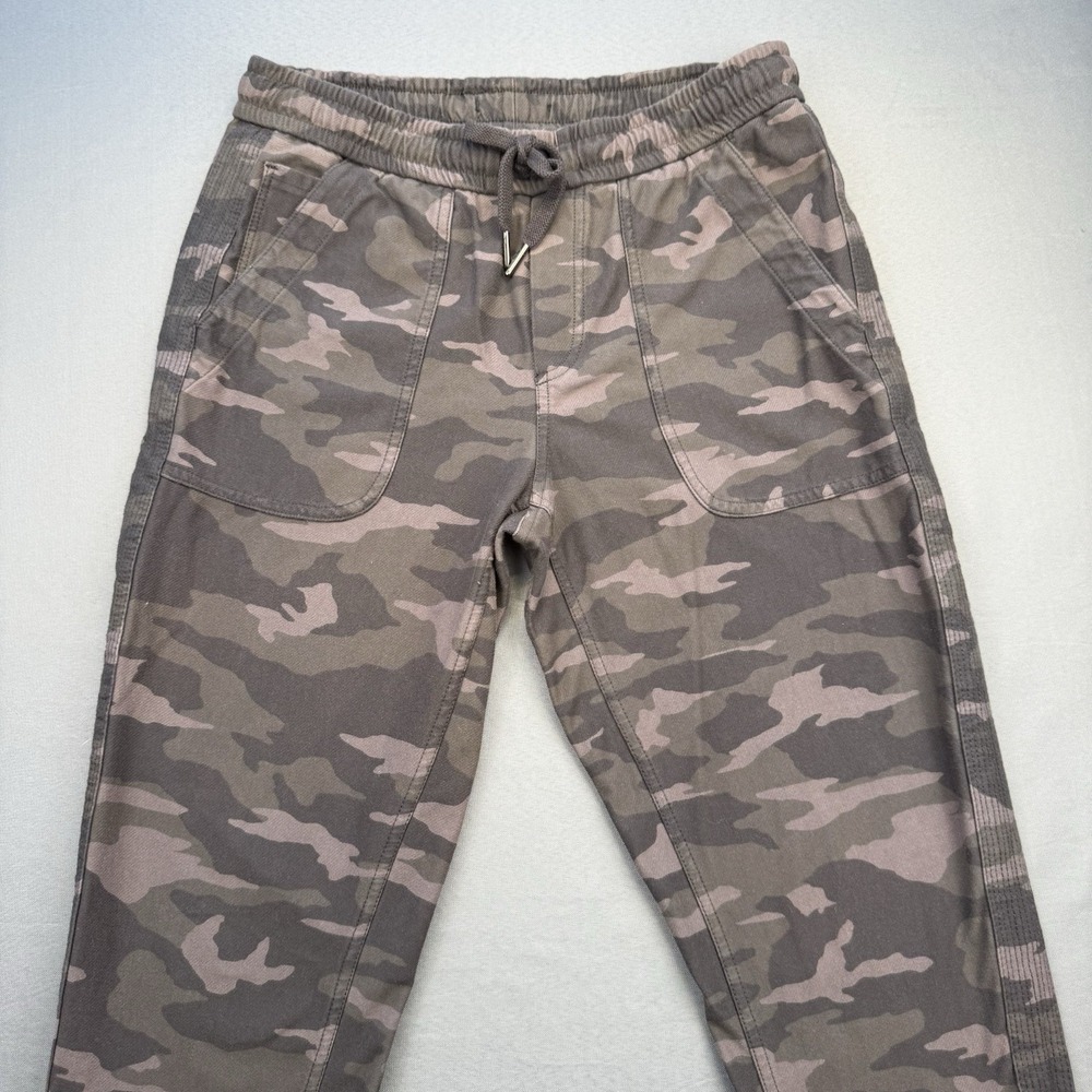 Athleta Camo Farallon Jogger, Black Olive Camo SIZE 4 P #535275 Z0819H